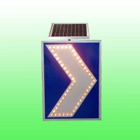 同步太阳能诱导标志 自发光线形诱导标志led交通设施厂家
